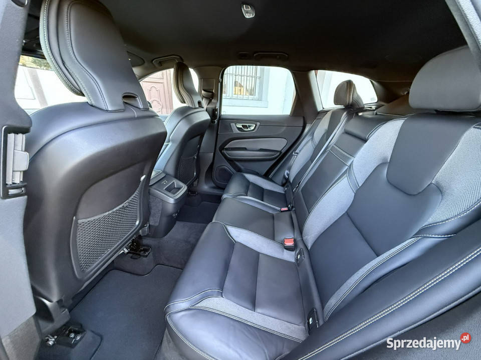 Volvo XC 60 20d B4 197 114 AWD RDesign Dark dolnośląskie Ocice