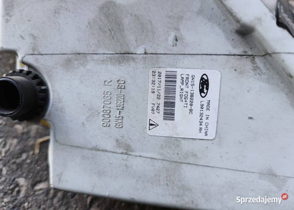 Ford Ecosport halogen przedni prawy Skarżysko-Kamienna