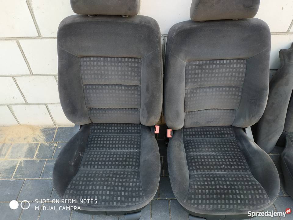 Komplet Foteli Boczki Passat B5 FL Kombi Bierdzież