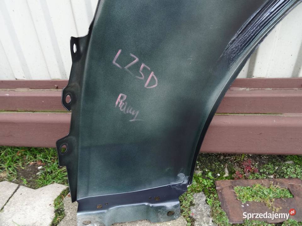 AUDI A8 D3 0305 BLOTNIK PRAWY PRZOD LZ5D Przemęt