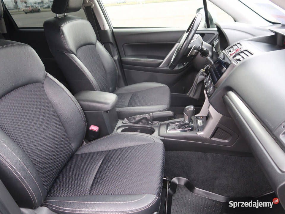 Subaru Forester 20 XT światła przeciwmgielne sprzedam