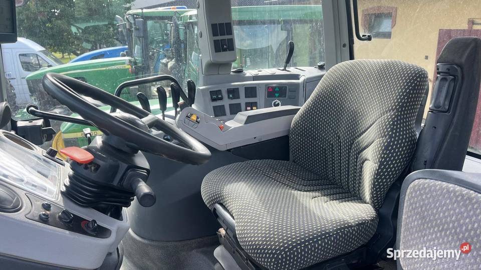 CLAAS AXION 810