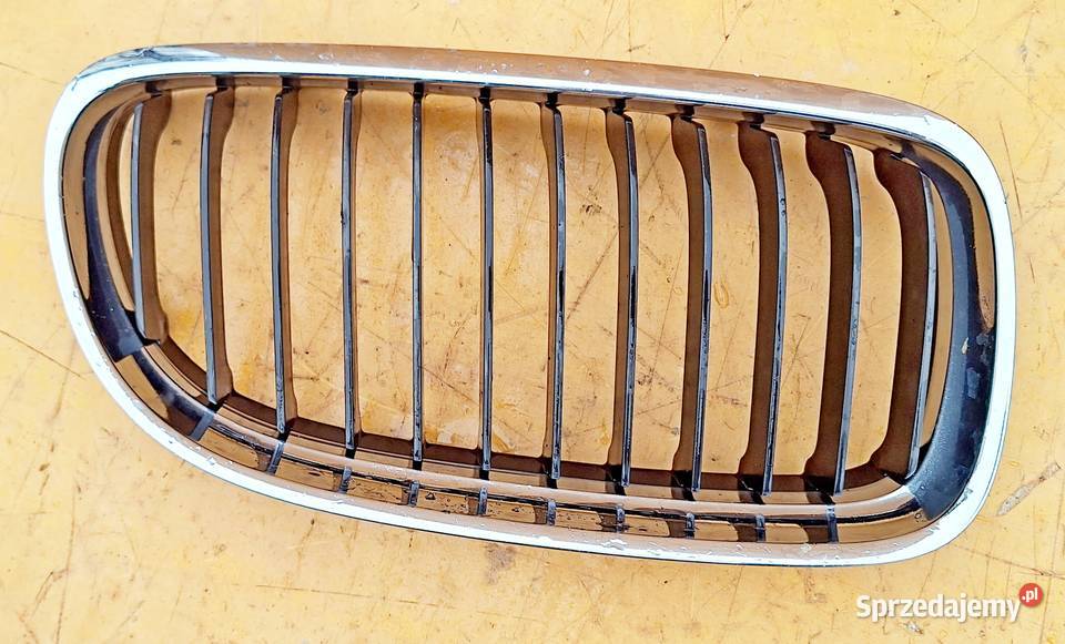 BMW 3 E90E91 NERKA ATRAP GRILL PRAWY PRZÓD ORYG Radom