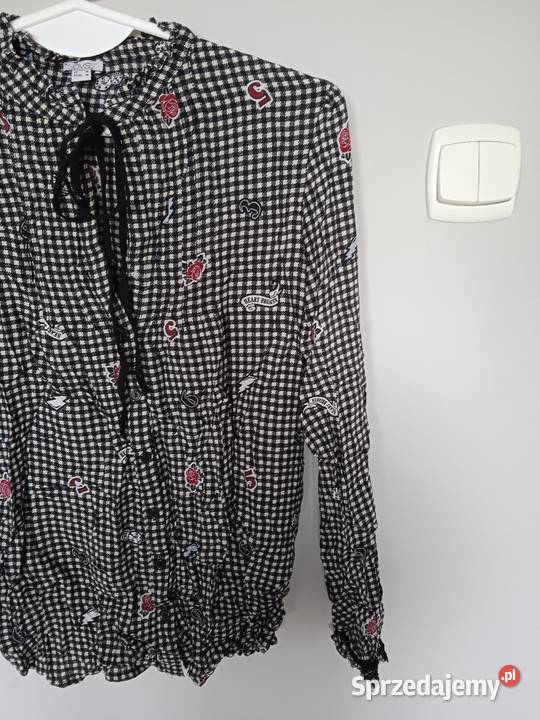 Bluzka z wiązaniem na dekolcie OVS sprzedam