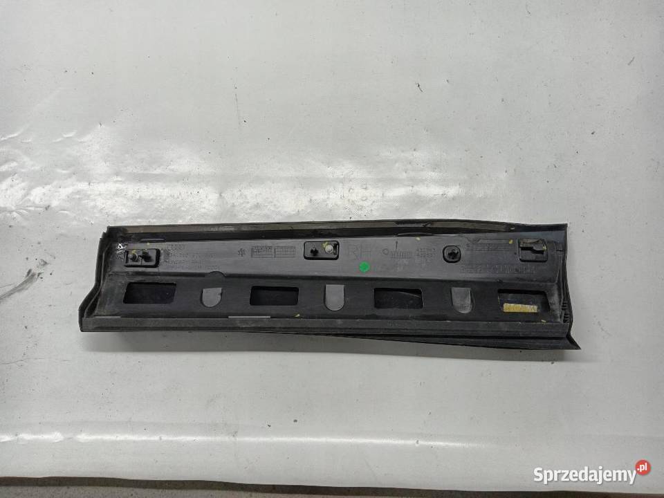 LISTWA DRZWI TYŁ TYLNA PRAWA AUDI Q3 83A853970