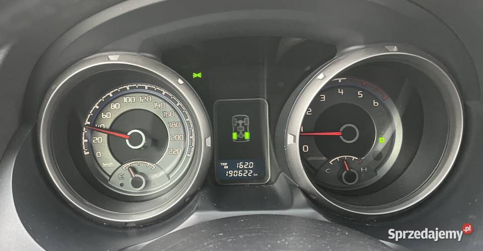 Sprzedam Mitsubishi Pajero Model 2010 czujnik parkowania