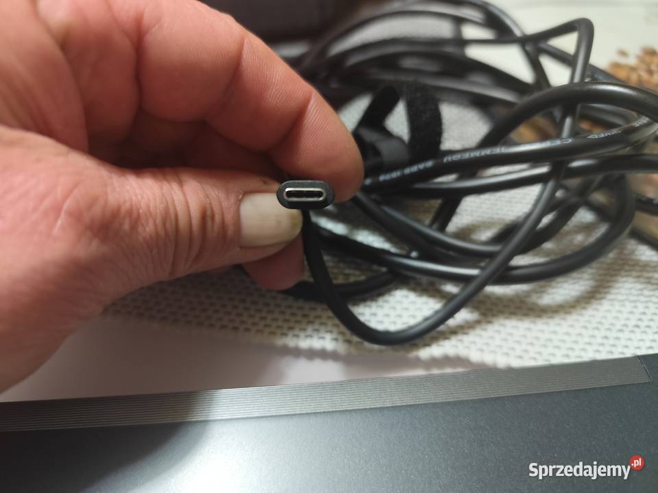 Laptop Toshiba Dynabook Ultra Szybki i5 8 rdzeni Taktowanie 4200 wielkopolskie Śmigiel