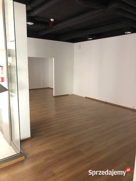 Wykończony lokal w budynku Rondo z klatki schodowej Wynajem
