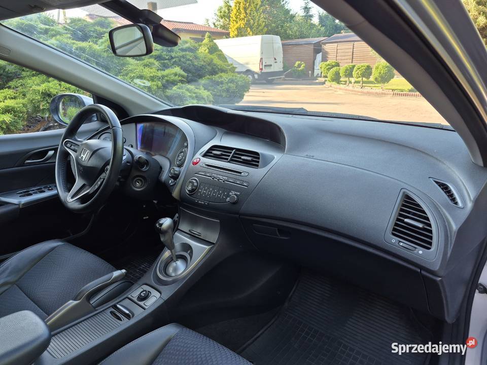 Honda Civic 2010 18 benzyna Ostrowiec Świętokrzyski