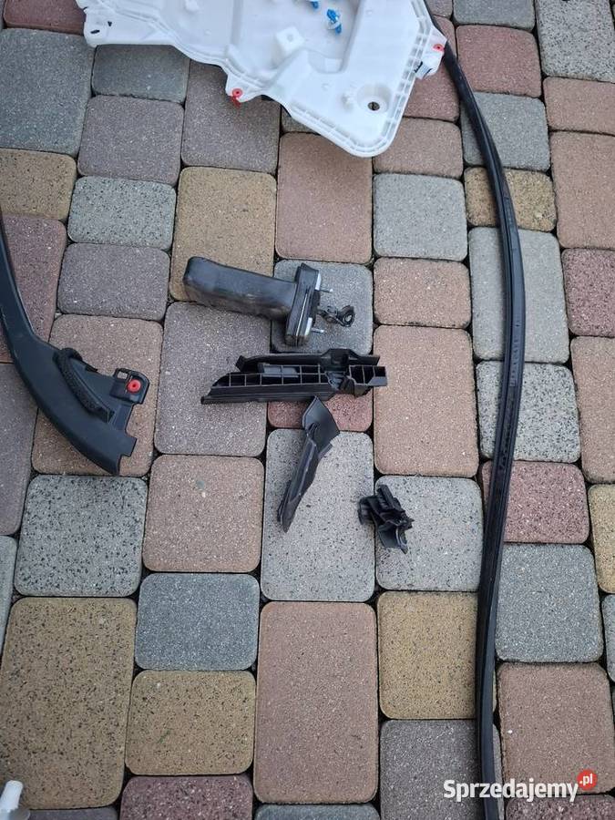 Części drzwi prawa strona lexus ux 250 h z 2024r Rzeszów sprzedam