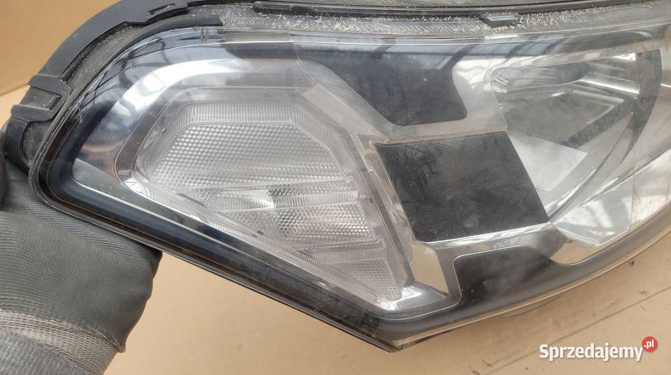 KIA SOUL I PRAWY REFLEKTOR LAMPA PRAWA PRZOD osobowe Ruda Śląska sprzedam