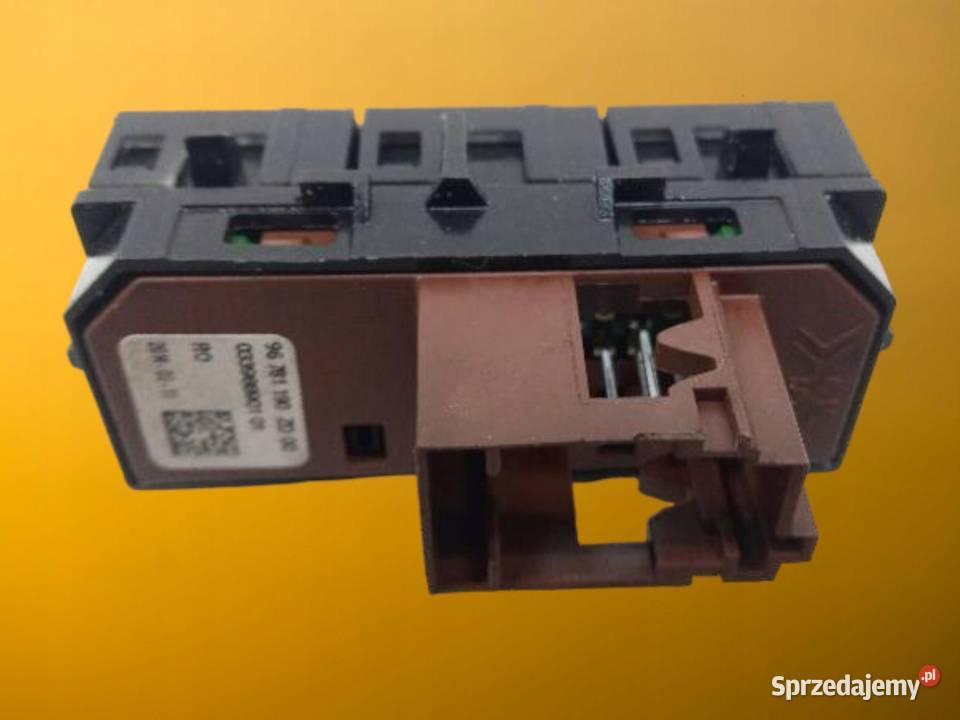 PRZEŁĄCZNIK FOTELA MASAŻU 96781190ZD Citroen C4 Rok produkcji 2014