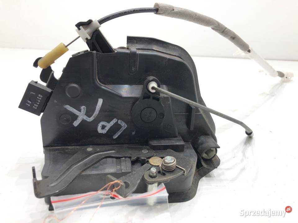 ZAMEK DRZWI LEWY PRZÓD BMW E46 Hatchback 8253431