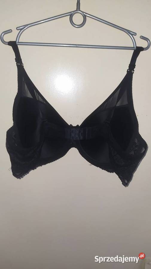 Piękny nowy czarny koronkowy biustonosz KML 100D