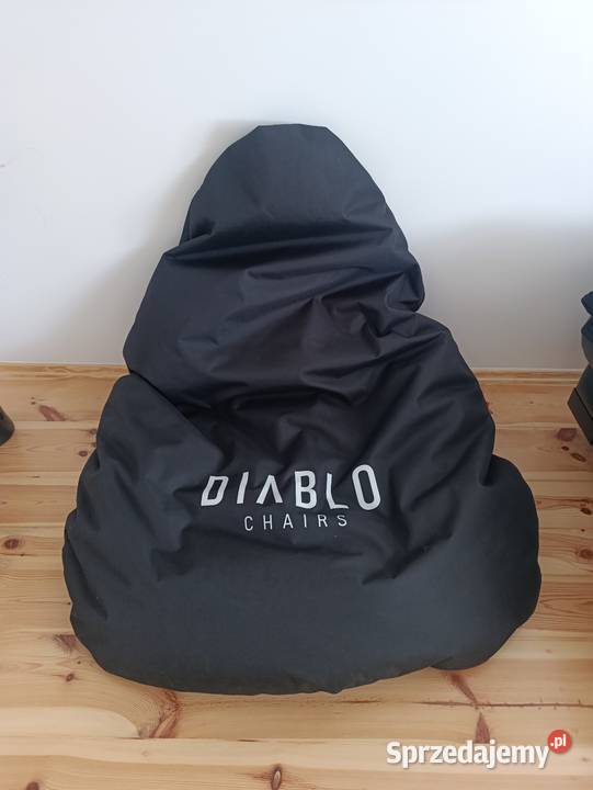 Pufa Diablo chairs Ciasna