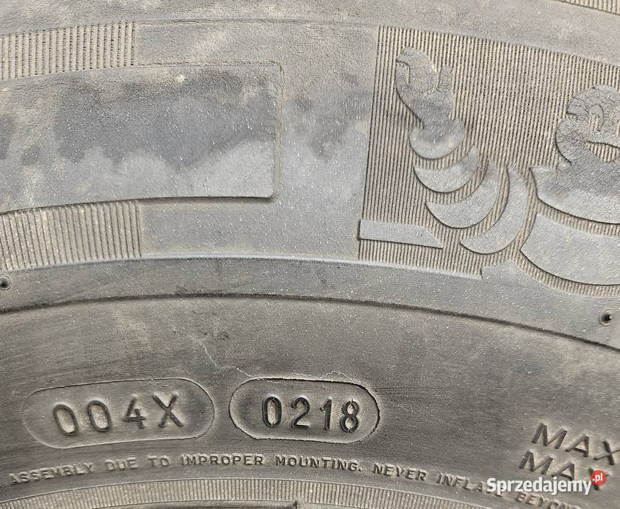 22570 R15 C Michelin Agilis