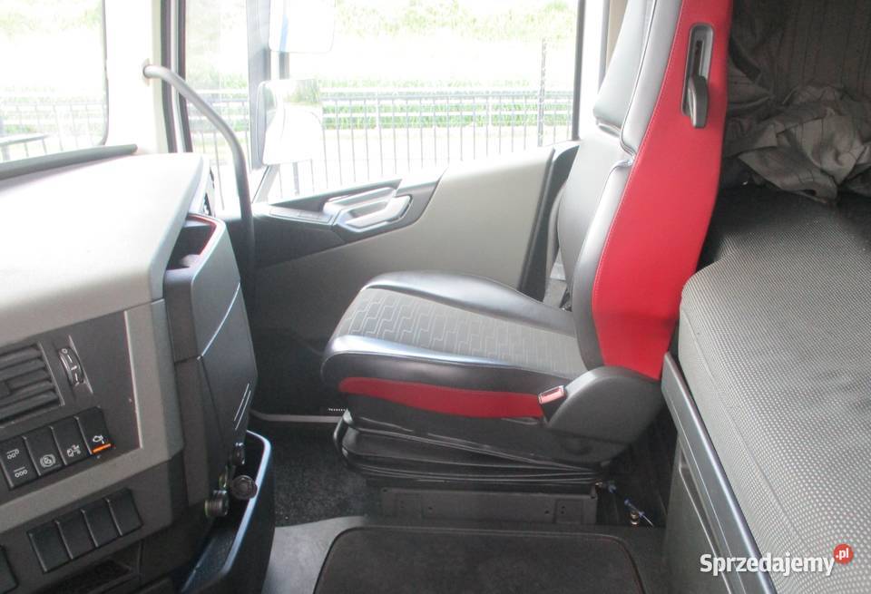 Volvo FH 8x4 skrzynia z dzwigiem do budowlanki Warszawa