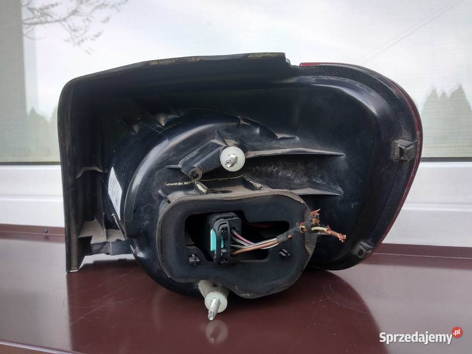 VW Golf V 5 Plus lampa tył tylna lewa oryginał Lampy tylne Lampy tylne łódzkie Sieradz