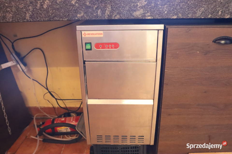 Kostkarka barowa do lodu Revolution 330x510x598H Pszczyna