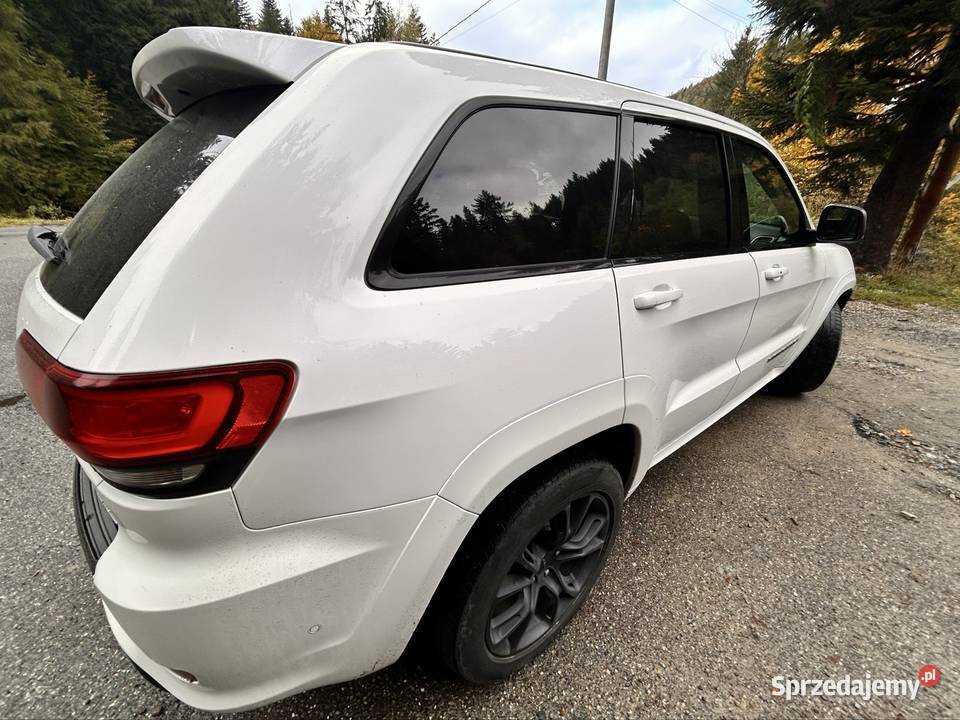 Jeep Grand Cherokee SRT asystent pasa ruchu Żywiec
