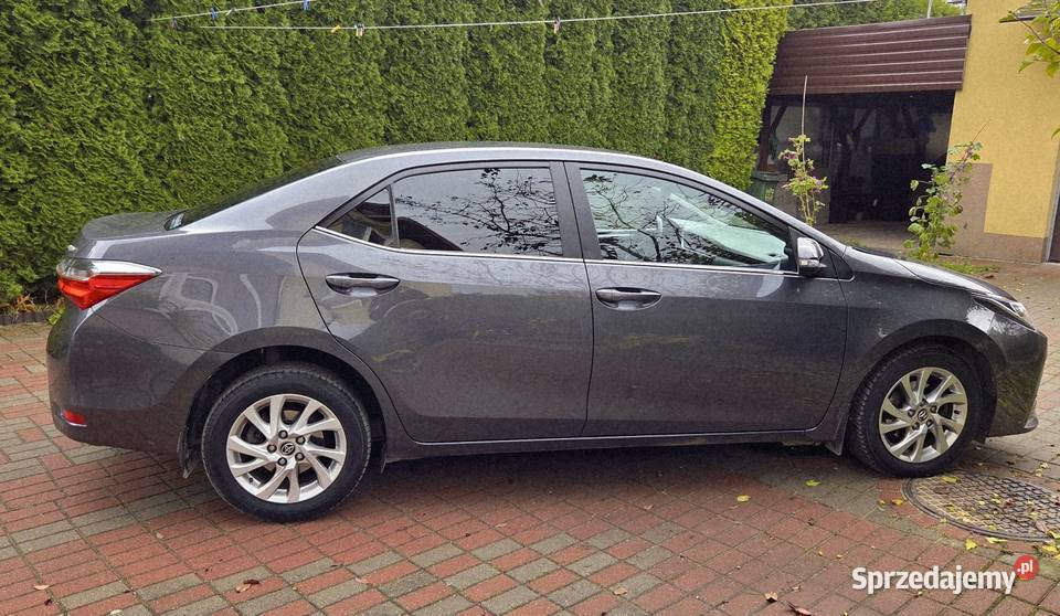 Toyota Corolla 16 201819r w orginale serwisowane poduszka powietrzna Łódź