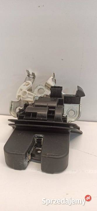 AUDI A3 A5 A6 ZAMEK KLAPY BAGAŻNIKA 8R0827505