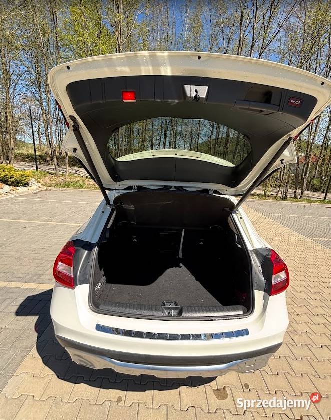 MercedesBenz GLA 250 20 Turbo Panorama Skóra Boguszów-Gorce