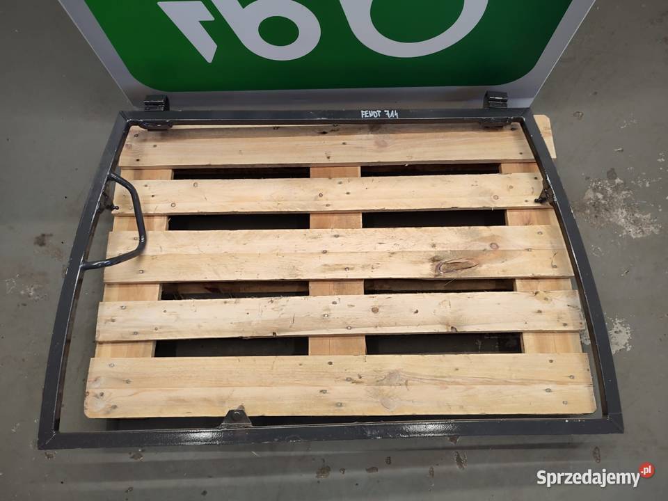 Ramka szyby przedniej G716810040051 Fendt 714 Wilkowo