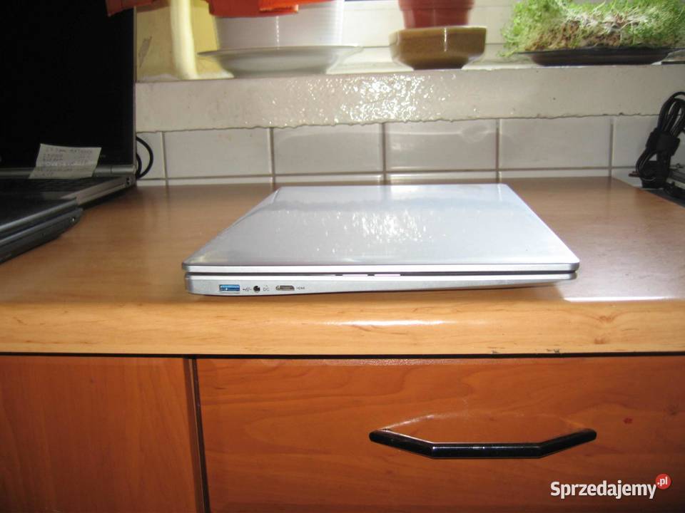 Nowy laptop slim bialy srebrny pods klaw matryca