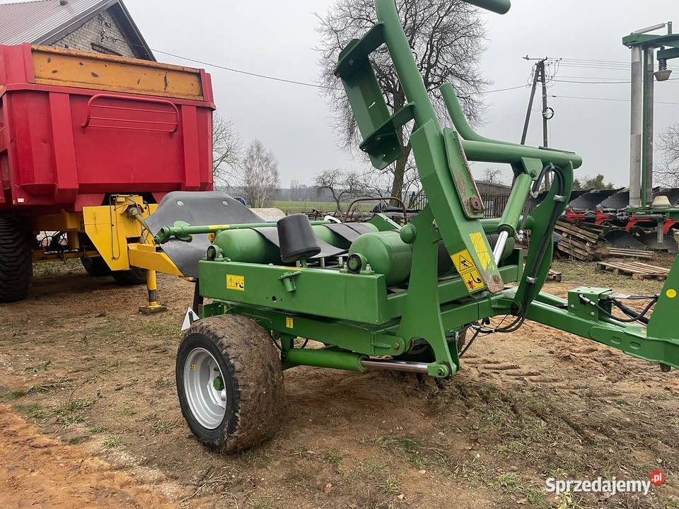 Owijarka samozaładowcza Pronar Mały Płock