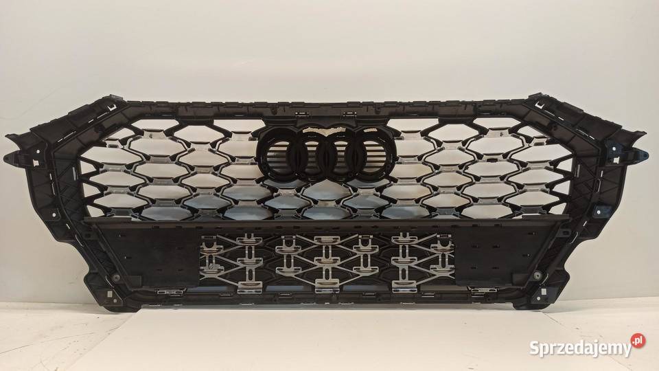 AUDI Q3 83A ATRAPA GRILL SLINE 83F853651 osobowe sprzedam