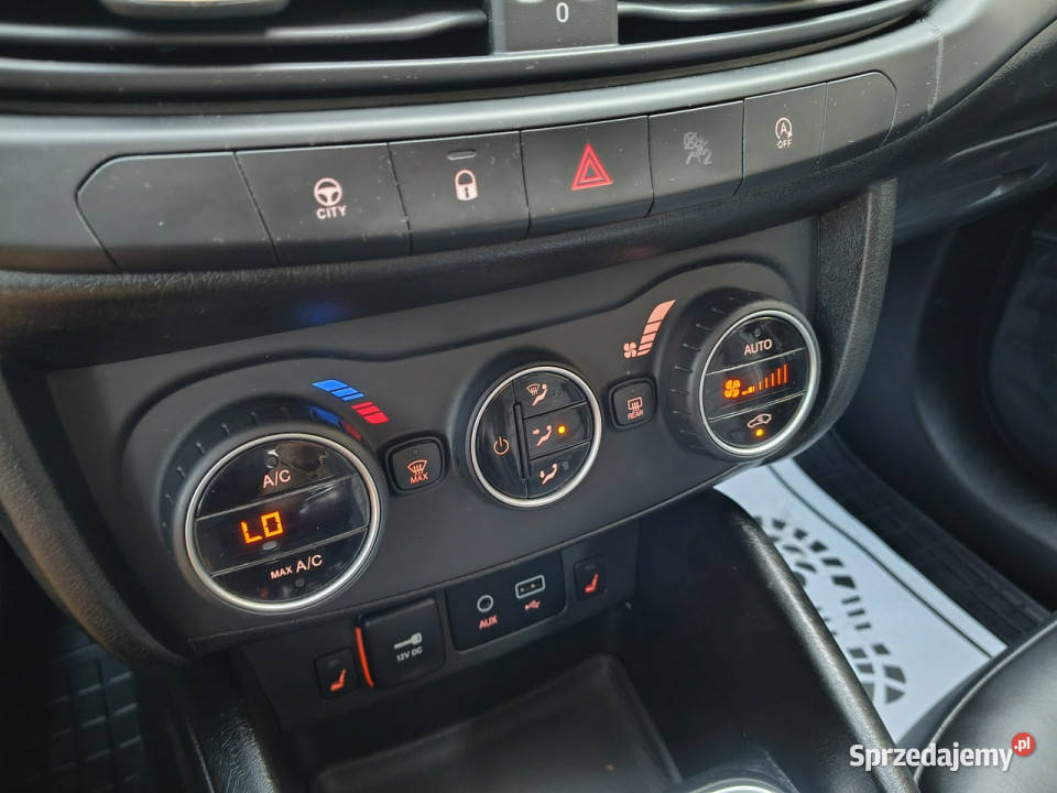 Fiat Tipo 14 TJet 120 Lounge Business II 2016 światła przeciwmgielne Mysłowice