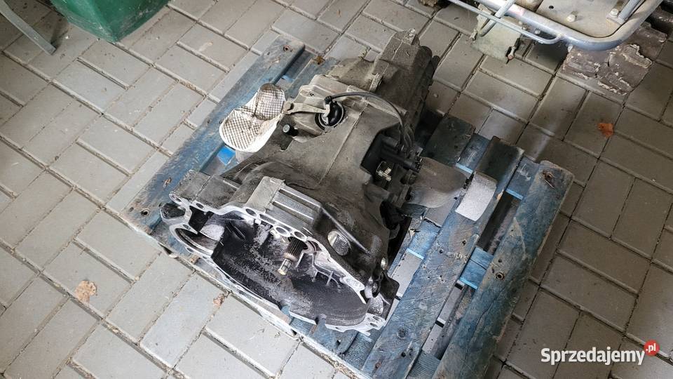 Skrzynia biegów DHU AUDI A4 B5 18T Układ napędowy Świdnik