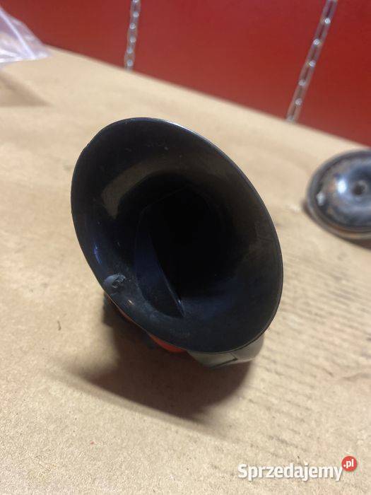 Zestaw klaksonow slimakowych B57 Poznań