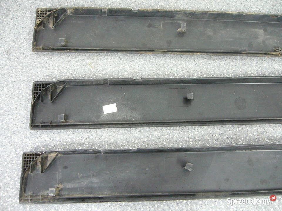 Listwa drzwi Fiat 126P 3 sztuki Karoseria Warszawa sprzedam