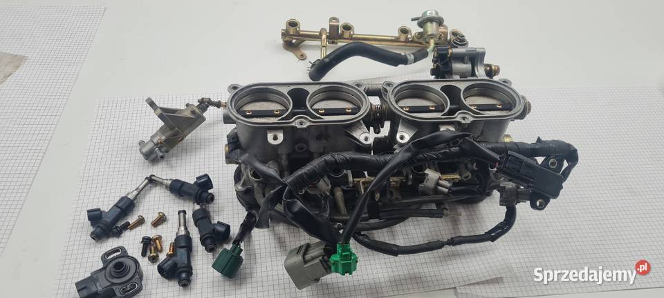 Yamaha R1 RN 12 przepustnice przepustnica