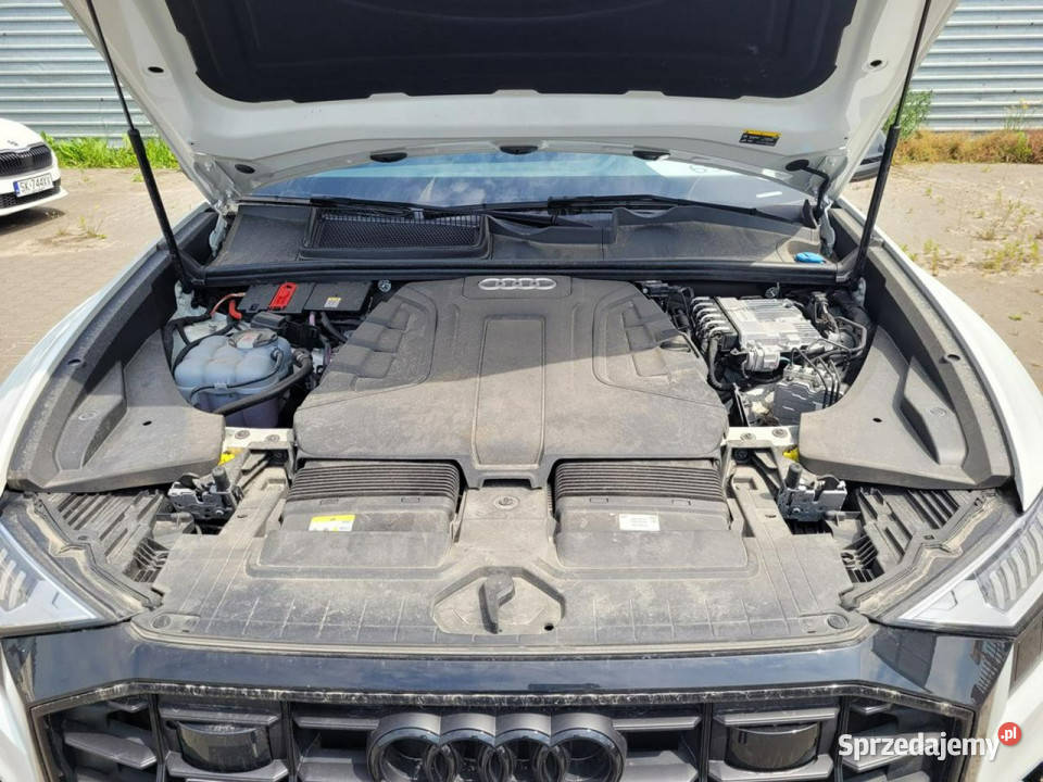 Audi Q8 SUV Komorniki