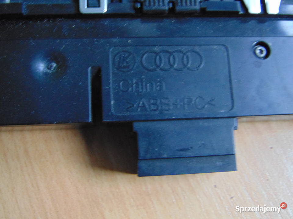 PRZEŁĄCZNIK PANEL PRZYCISKÓW AUDI Q2 81A925301J Ostrów Wielkopolski