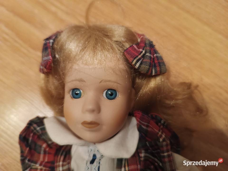 Kolekcjonerska lalka dziewczynka blond długie Szczyrk