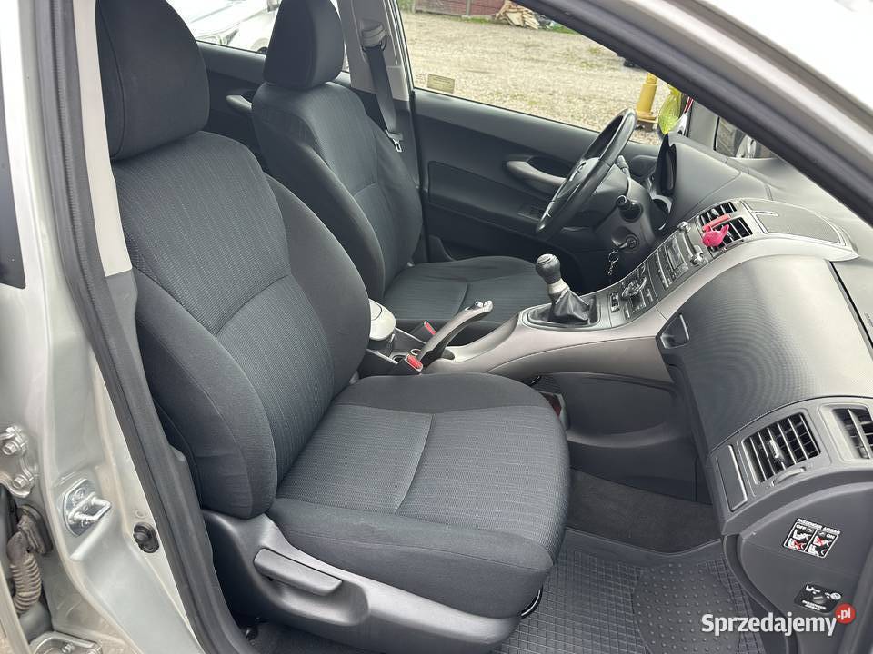 Toyota Auris 16 124 GAZ LPGAutomatyczna radio Auris Warszawa
