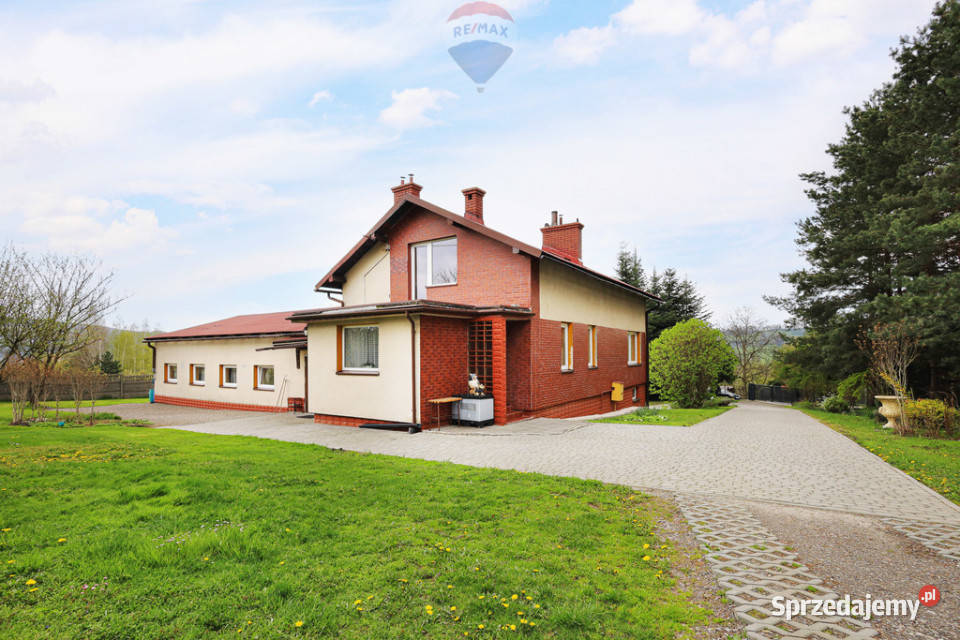 Stadnina Koni hodowla zwierząt dom na wsi Rok budowy 1987 Cieszyn