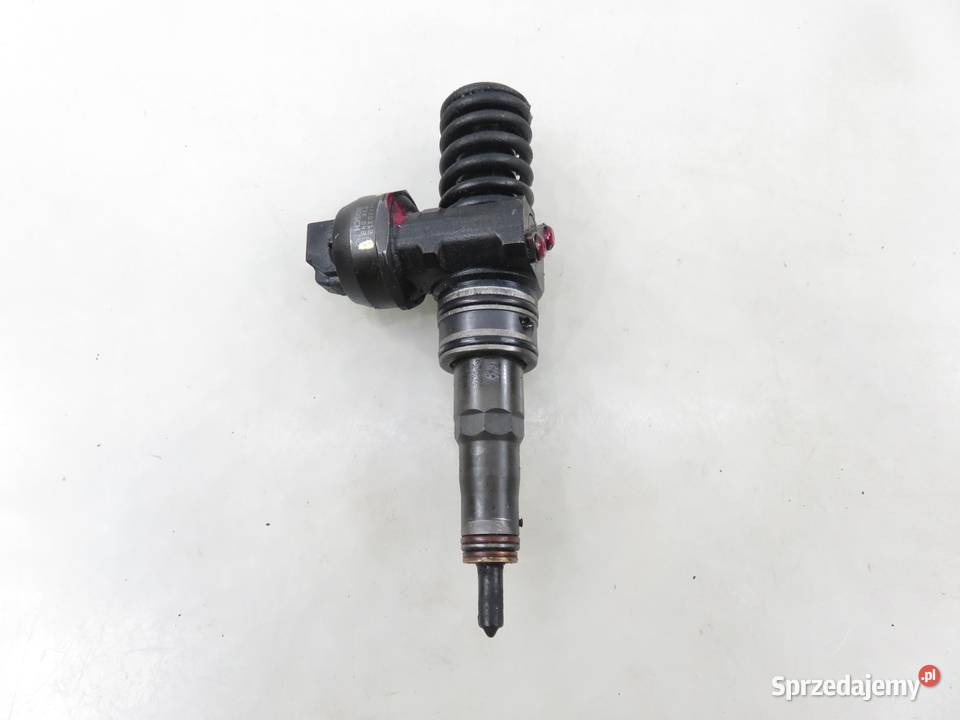 POMPOWTRYSKIWACZ VW PASSAT B6 20 TDI 038130073BQ osobowe