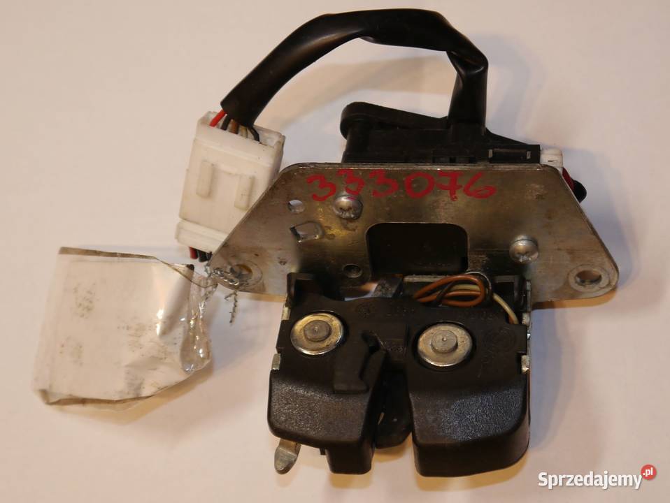 Zamek klapy bagażnika Alfa Romeo 159 SW kombi Rok produkcji 2007 sprzedam