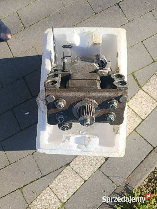 Sprzedam papę z MF 3512 Adria