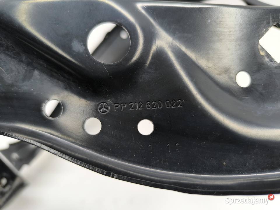 OKULAR WSPORNIK MOCOWANIE LAMPY PRAWY MERCEDES Części montażowe