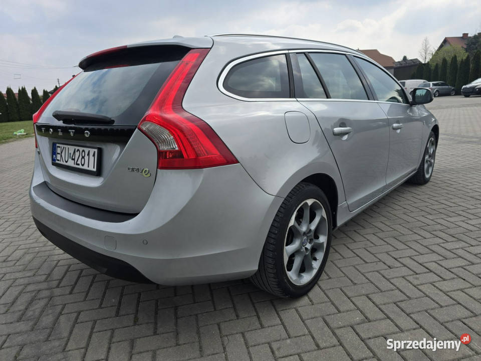 Volvo V60 16hdi Ocean RaceNaviSerwisSkóryKlimatr serwisowany w ASO
