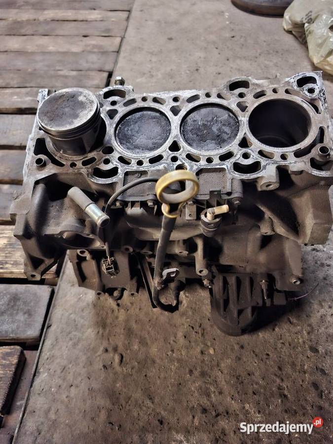 Blok silnika volvo v50 20 Benzyna Rok produkcji 2005 Łańcut
