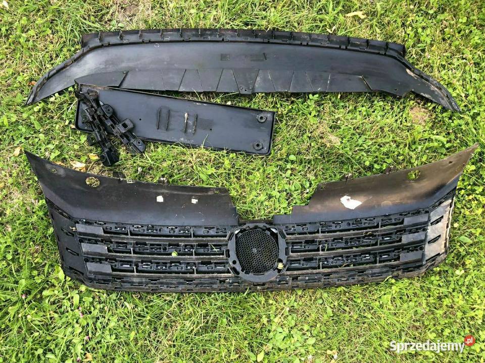 Grill atrapa Passat B7 osobowe Atrapy Lwówek Śląski