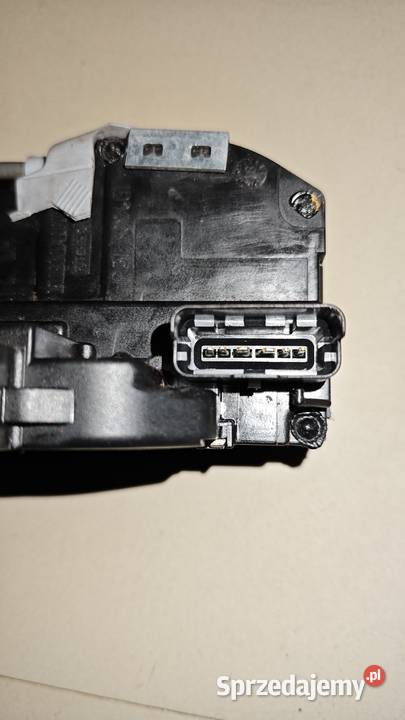 Zamek do drzwi lewy przód Nissan Juke F15 6 pin osobowe