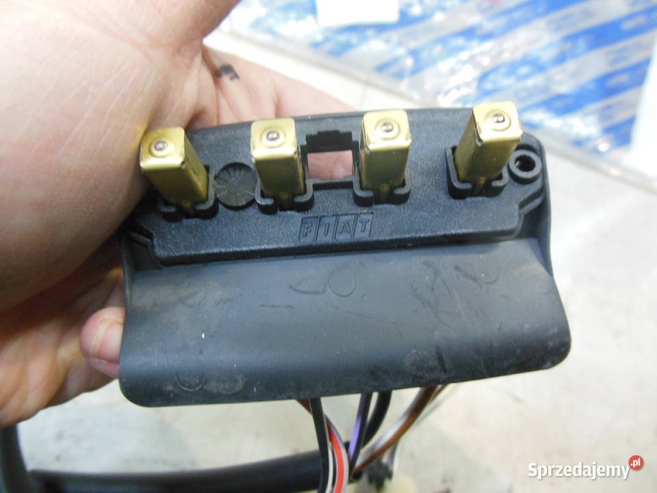 7642032 Złącze przewodów drzwi tył bagażnika Materiały instalacyjne Kozy